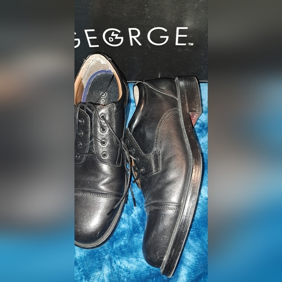 Men's Dress Shoes - Picture 4 of 10